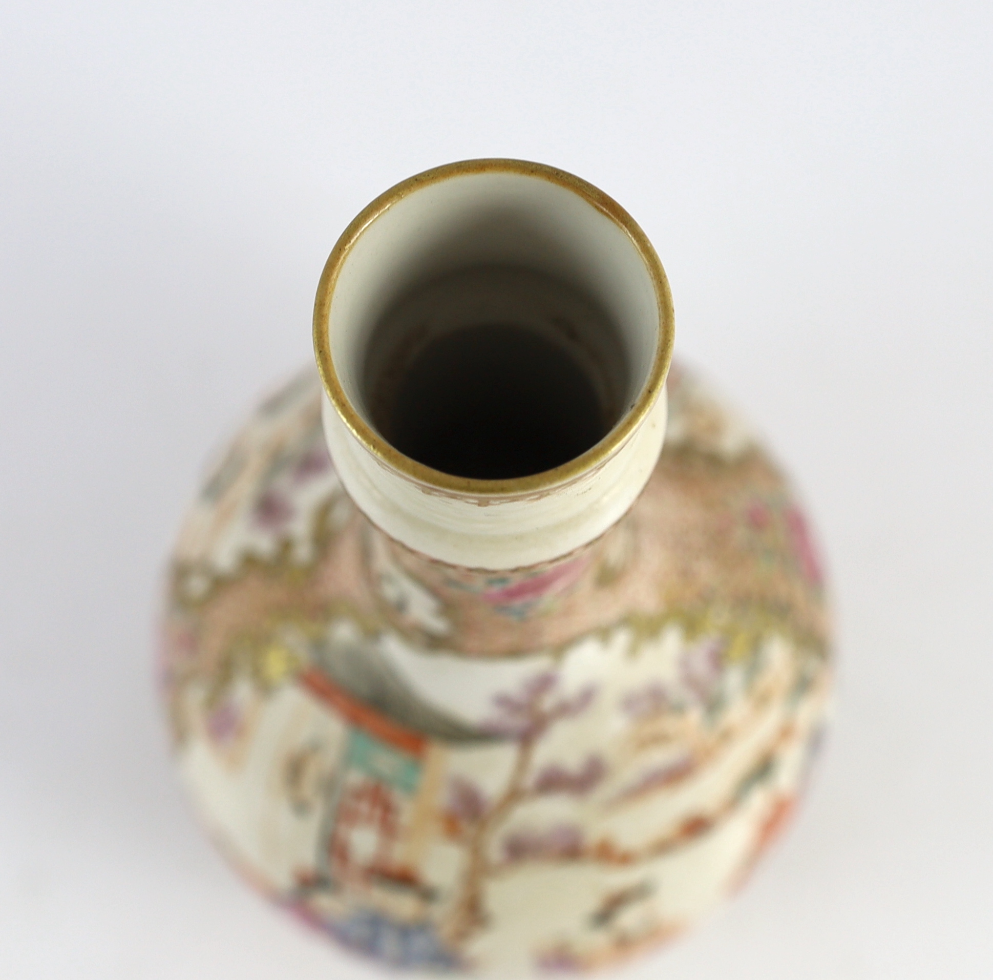 A Chinese enamelled porcelain Mandarin pattern water bottle (guglet) and basin, Qianlong period